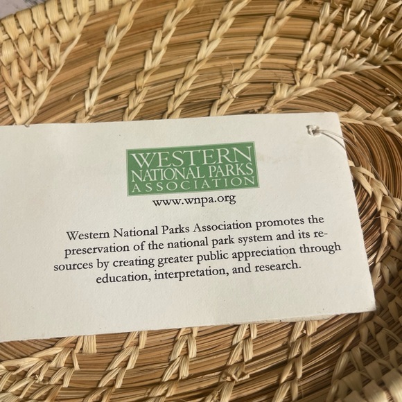 Hand woven Native American basket - Picture 6 of 6